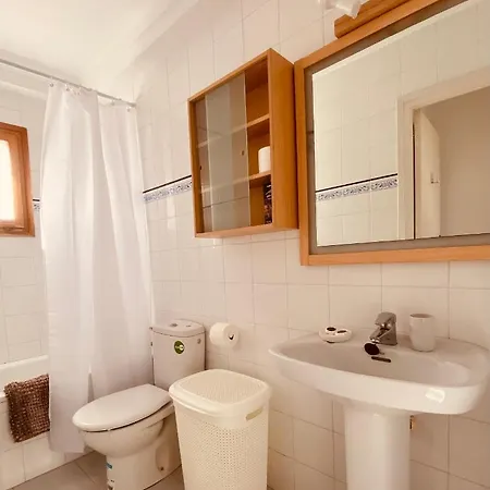 L'era De Vinas Apartment